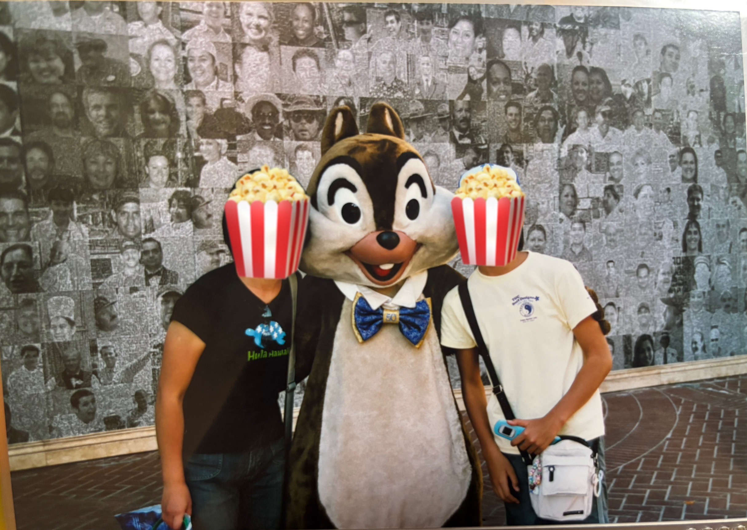 ディズニーランド50周年 チップとのキャラクターグリーティング 母娘写真