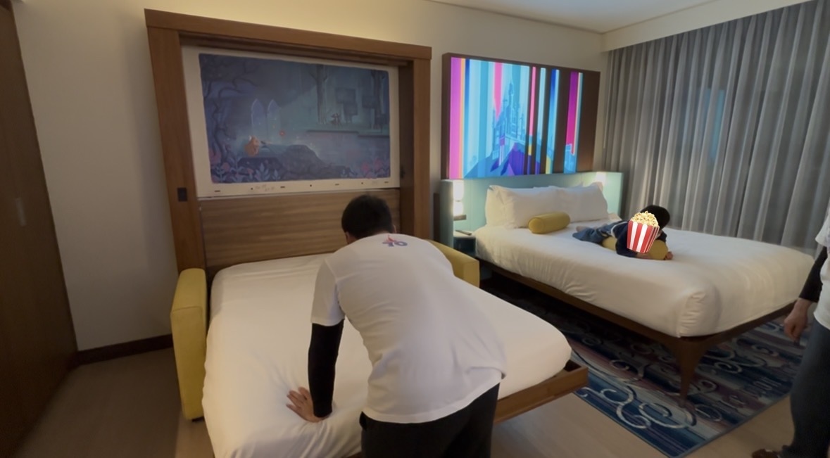 アナハイムディズニーランドホテルのデラックススタジオのソファーベッド（展開完了）