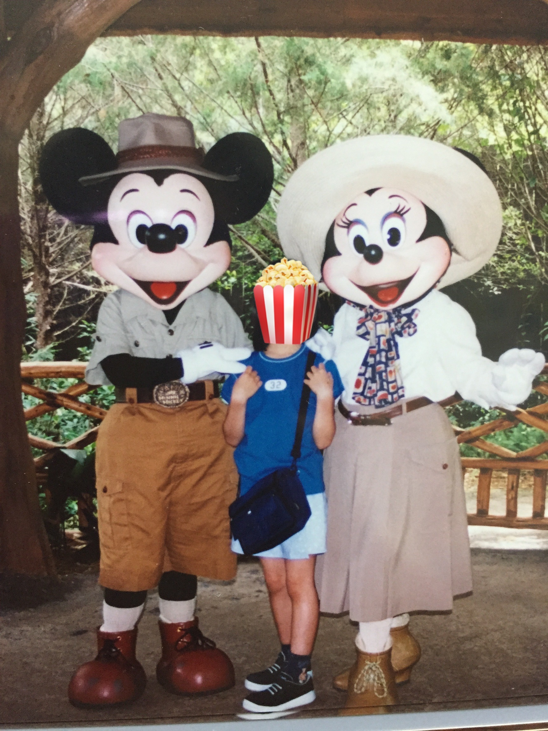 ウォルトディズニーワールドのアニマルキングダムでミッキーとミニーと撮影した写真